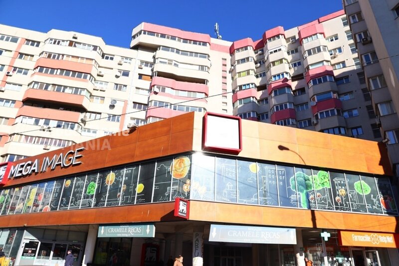 1 Mai, apartament 3 camere cu vedere panoramica, vedere spate-fata, Mega Image